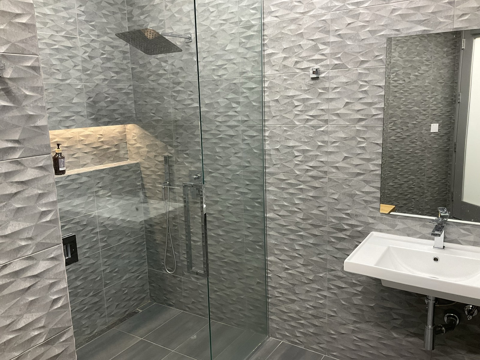 Shower facilities at Calabasas Fitness Center in Calabasas, CA